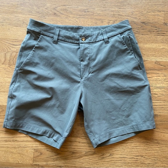 Lululemon mens green shorts EUC size 30 - Picture 4 of 11